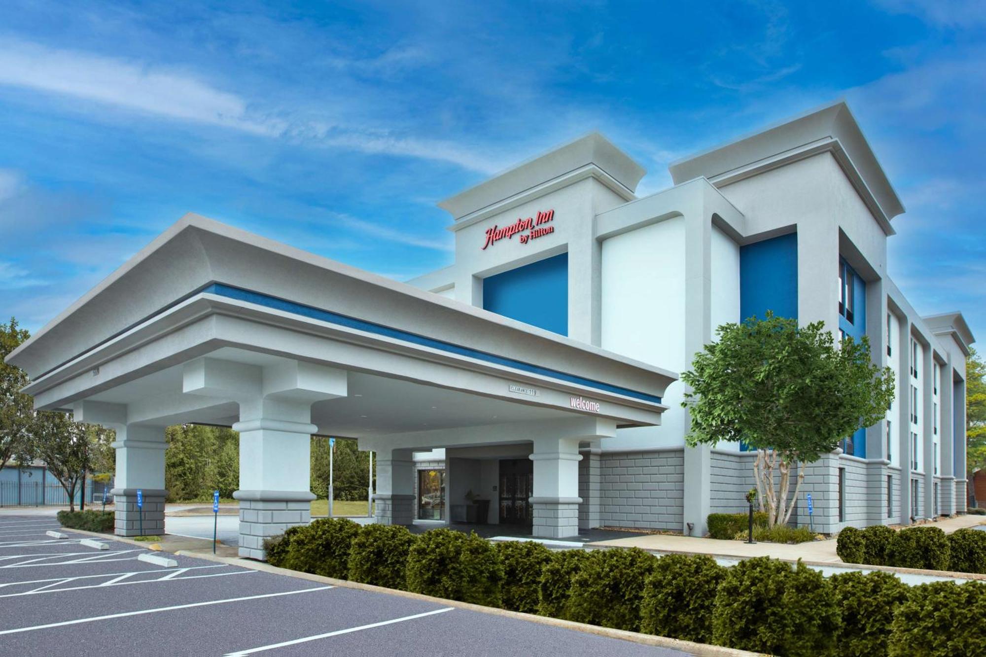 Hampton Inn Memphis Poplar Exterior photo